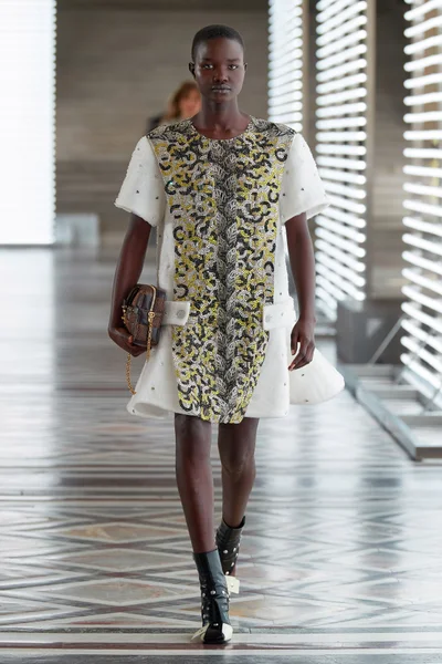 Look 23